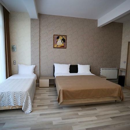 Apart Hotel Central Momchilgrad Εξωτερικό φωτογραφία