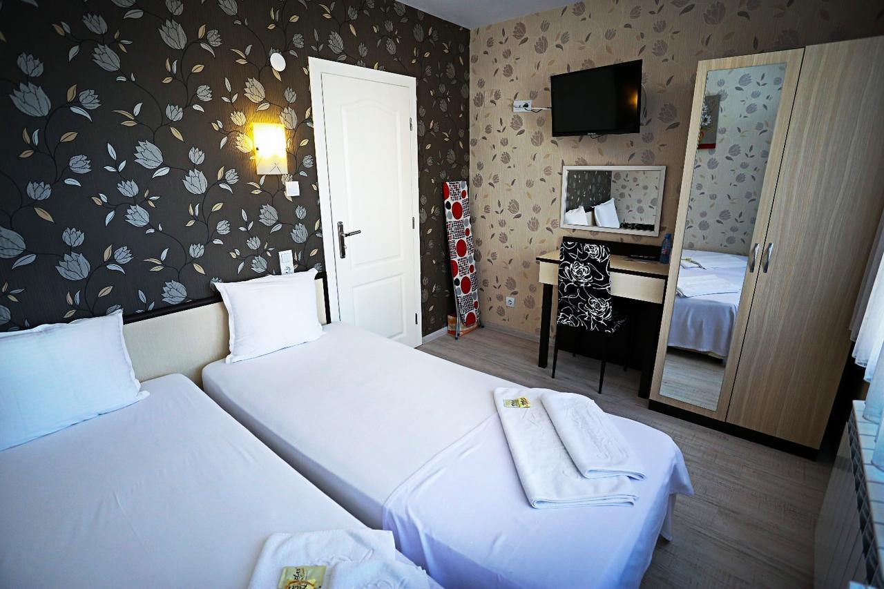 Apart Hotel Central Momchilgrad Εξωτερικό φωτογραφία